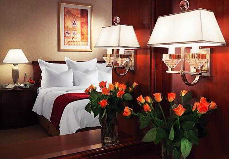 Hotell Renaissance Zurich 5*