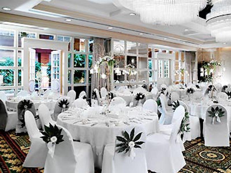 Hotell Renaissance Zurich 5*